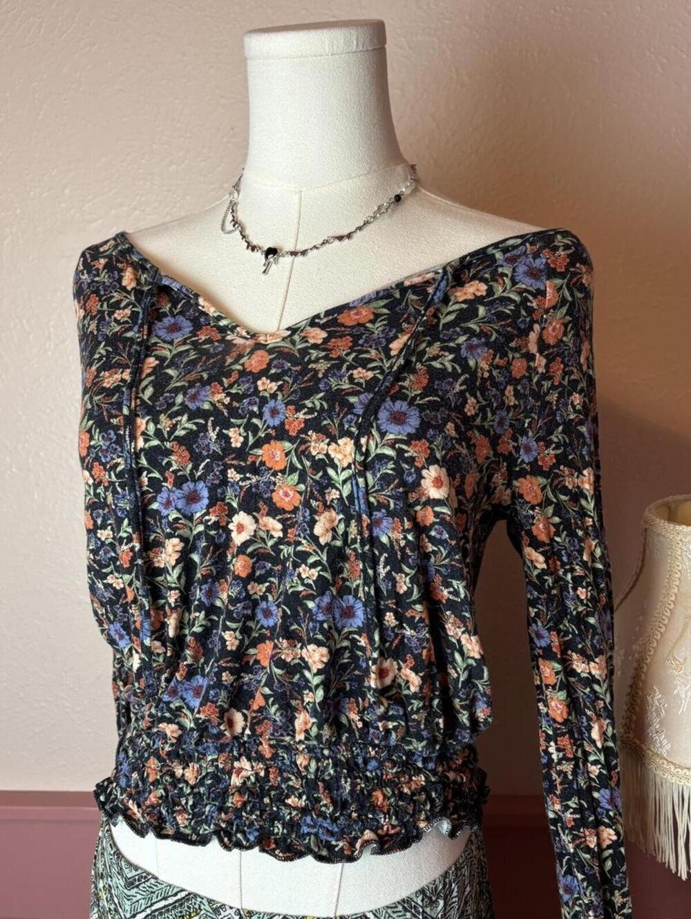American Eagle cottage floral top sz xs whimsy coquette fairy